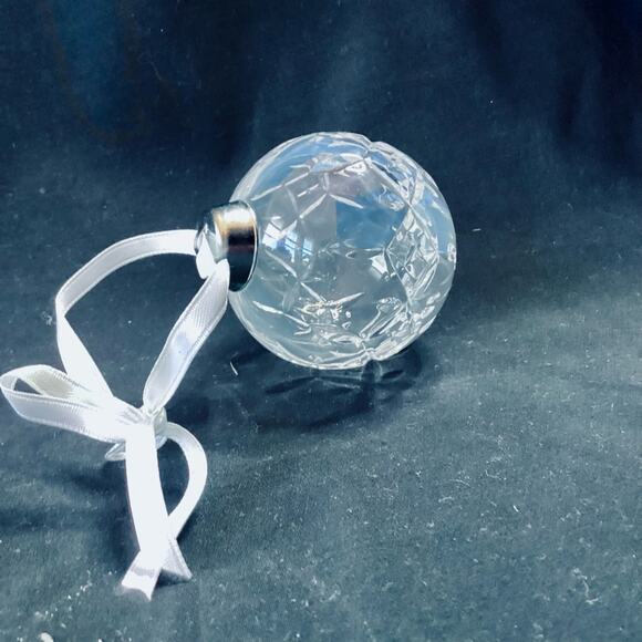 Vintage Hand Cut Crystal Christmas Ornament - Picture 3 of 4